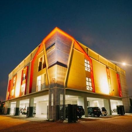 Dparagon Kalijudan สุราบายา ภายนอก รูปภาพ